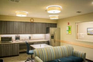 the patient lounge kitchen at stepping stone center for recovery